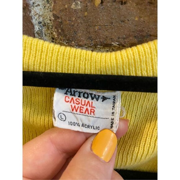 ARROW Casual Wear VNTG Yellow V-Neck Sweater Vest Women’s Size L - Picture 2 of 6